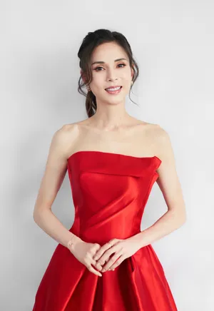 李若彤性感抹胸裙写真图片_2