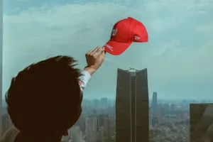 陈伟霆小红帽帅气写真图片_1