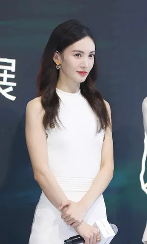 金晨郑希怡同台双白衣惊艳出场活动图片