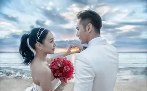 钟丽缇表白张伦硕甜蜜婚纱写真图片