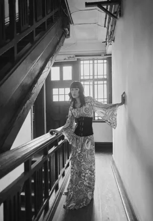 佘诗曼优雅质感写真图片_11