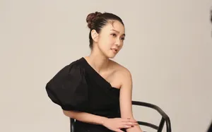 薛凯琪斜肩裙美艳写真图片_4
