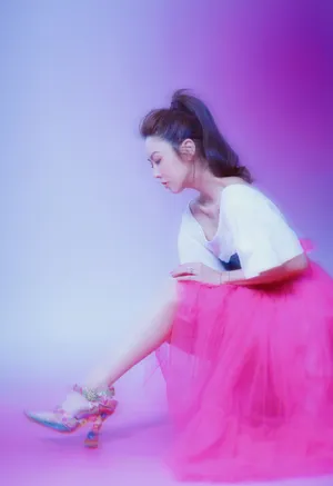 薛凯琪性感粉裙写真图片_3
