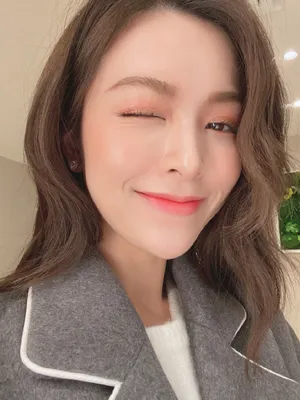 文咏珊卷发俏皮写真图片_2