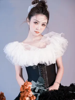 薛凯琪优雅白裙写真图片_3
