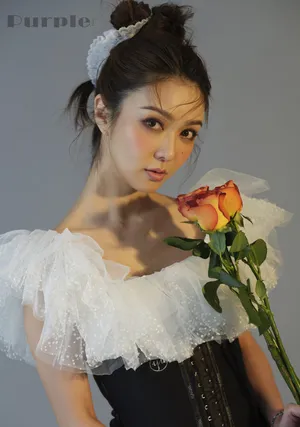 薛凯琪性感露肩写真图片_4