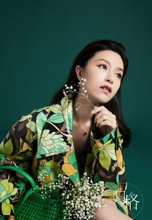 文咏珊蝴蝶结背带裤性感图片_5