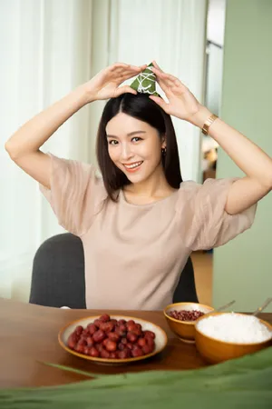 文咏珊清新俏皮居家写真图片_4
