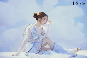 李施嬅性感优雅写真图片