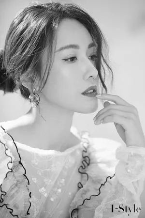 李施嬅性感优雅写真图片_4
