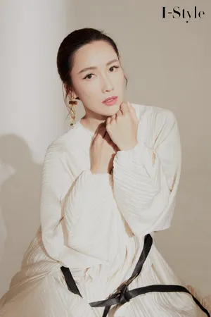 李施嬅温柔知性写真图片_4
