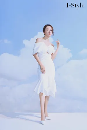李施嬅甜美优雅写真图片