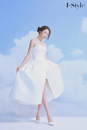 李施嬅甜美优雅写真图片