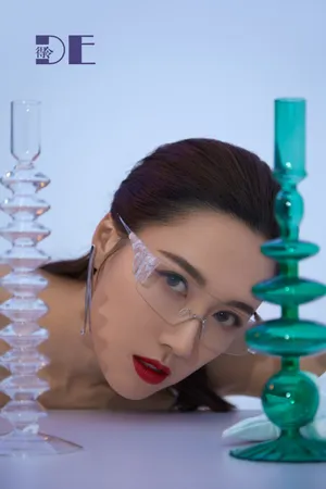 李施嬅时尚灵动写真图片_3