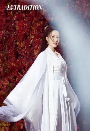李施嬅唯美古装写真图片_2