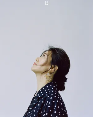袁咏仪性感杂志封面写真图片_2