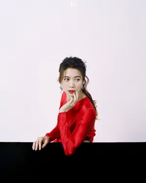 袁咏仪性感杂志封面写真图片_3