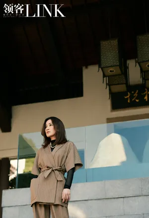 佘诗曼时尚优雅写真图片_6