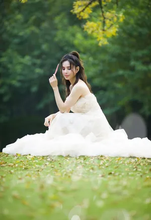 李若彤小露香肩纯洁迷人写真_5