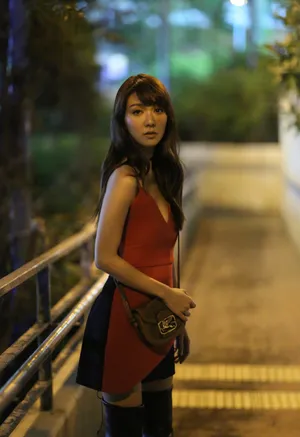 薛凯琪性感夜景街拍图片_4