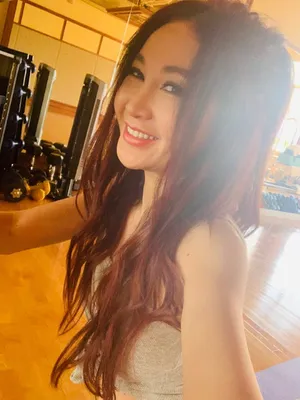 温碧霞娇俏可人自拍照图片_2
