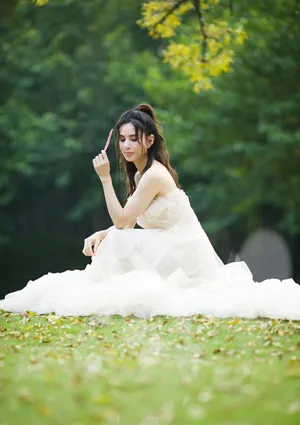 李若彤唯美婚纱写真图片