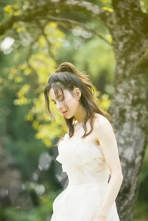 李若彤唯美婚纱写真图片_3