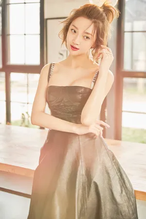 郑雅文光影柔美性感写真图片_3