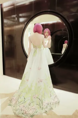 郑雅文红发甜美性感写真图片_4