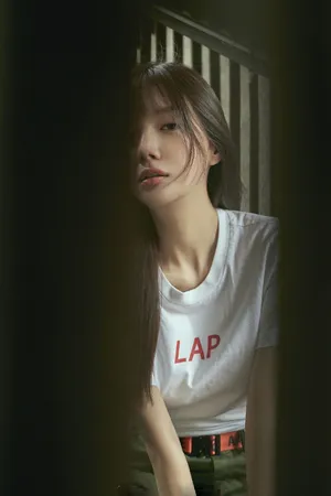 郑雅文清爽干练街拍写真图片_2