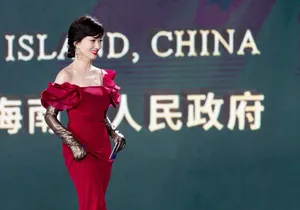 赵雅芝迷人性感活动照图片_11