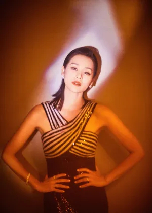 胡杏儿性感大气写真图片