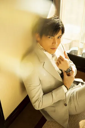 向佐酷帅型男写真图片_4