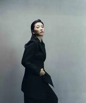 周丽淇性感光影写真图片_8