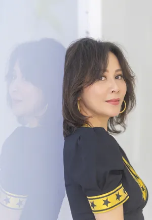 刘嘉玲身姿曼妙性感写真图片_4