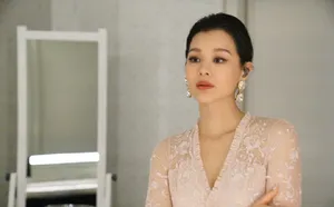 胡杏儿亮片礼服性感图片