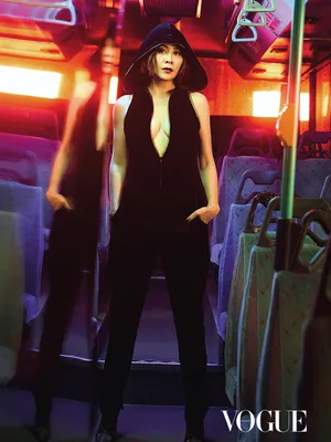 刘嘉玲性感公车大片写真图片_2
