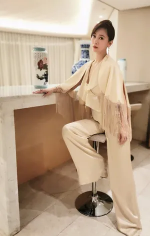 翁虹性感气质写真图片_6