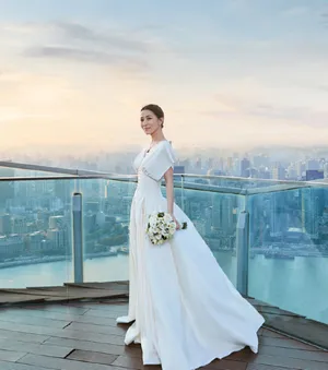 佘诗曼魅力性感婚纱照图片_2