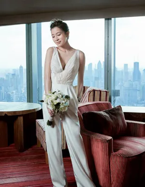 佘诗曼魅力性感婚纱照图片_6