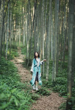 莫文蔚龙井茶园清新靓丽图片