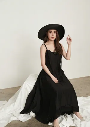 阿娇妩媚知性轻熟风性感写真_5