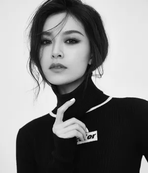 文咏珊甜酷时尚写真图片_2