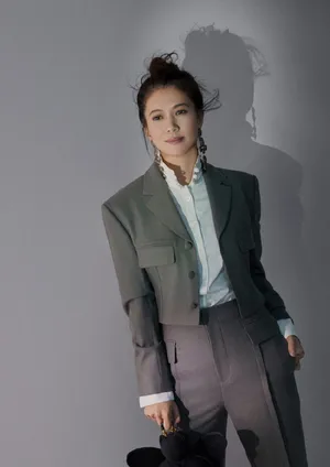 袁咏仪成熟魅力写真图片_7