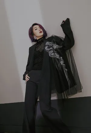 杨千嬅成熟妩媚时尚写真图片_5