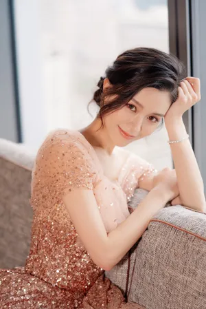 文咏珊优雅性感写真图片_7