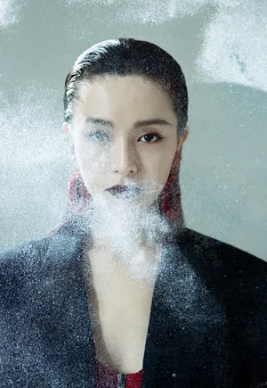 文咏珊魅惑前卫科幻写真大片_7