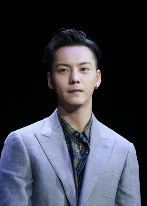 陈伟霆绅士西服帅气图片