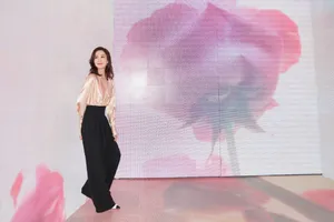佘诗曼性感优雅活动图片_6