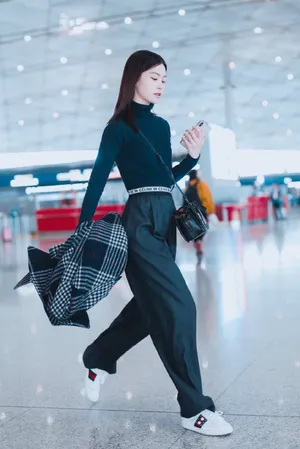 文咏珊性感时尚机场图片
